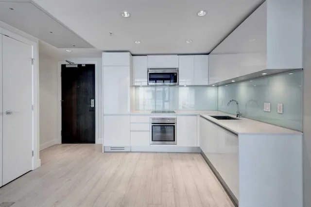 1188 3 St #805, Calgary 4