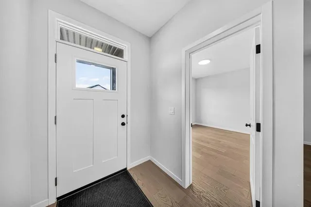 389 Cornerbrook Rd, Calgary 3