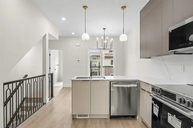 67 Panatella Sq #301, Calgary 4