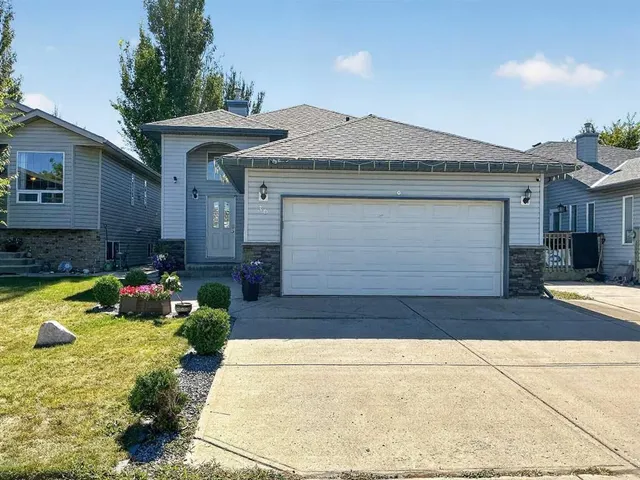 36 Kodiak Blvd, Lethbridge 2
