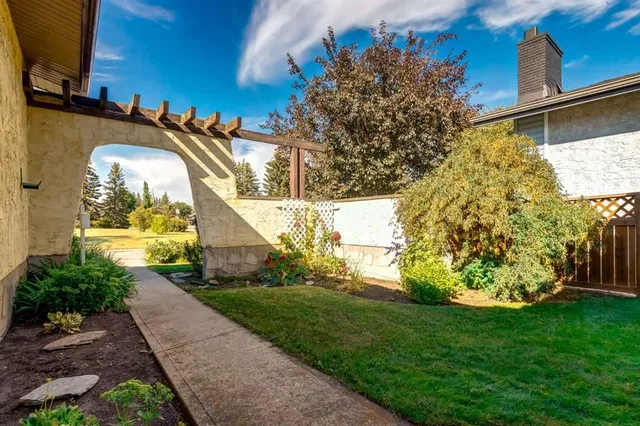 243 Cedarpark Green, Calgary 2