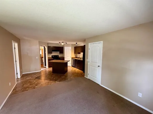 31 Jamieson Ave #415, Red Deer 5