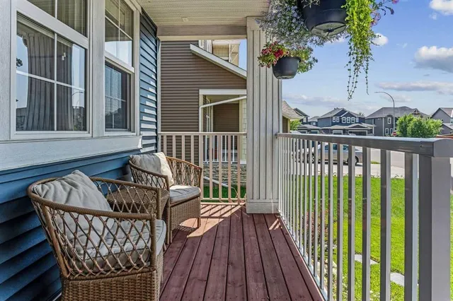 110 Kinniburgh Rd, Chestermere 2