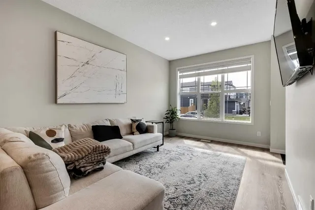 46 Creekstone Path, Calgary 4