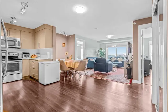302 Skyview Ranch Dr #5404, Calgary 2
