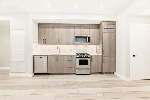 110 18A St #325, Calgary 5