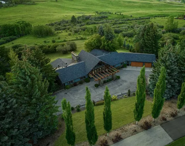 188 Artists View Way, Rural Rocky View County 4