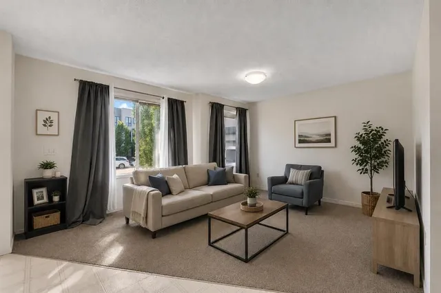 4736 17 Ave, Calgary 5