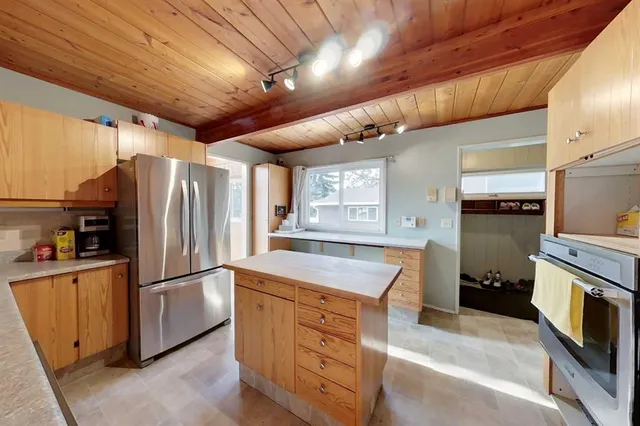 1104 10 St, Slave Lake 5