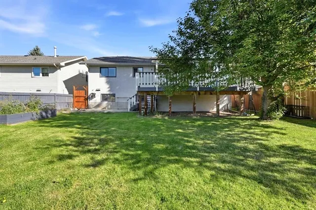 5711 61 Ave, Rocky Mountain House 4