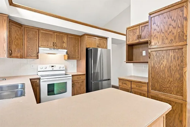 4 Douglasview Pk, Calgary 5