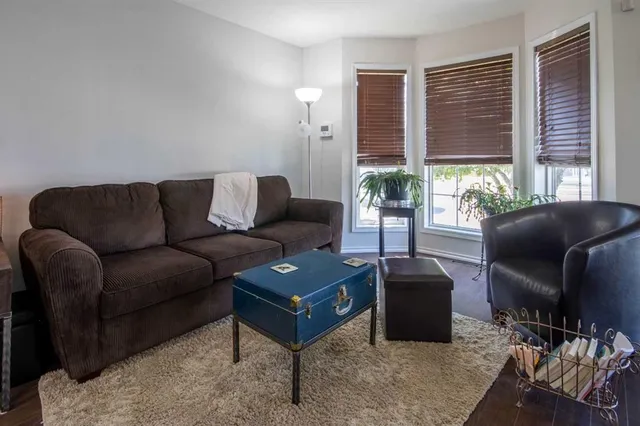 303B Centre St, Sundre 5
