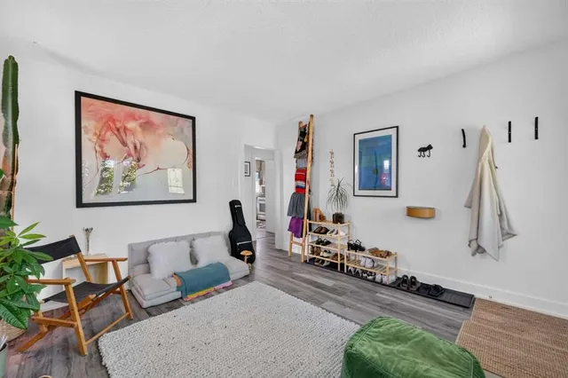 1212 Bantry St, Calgary 4