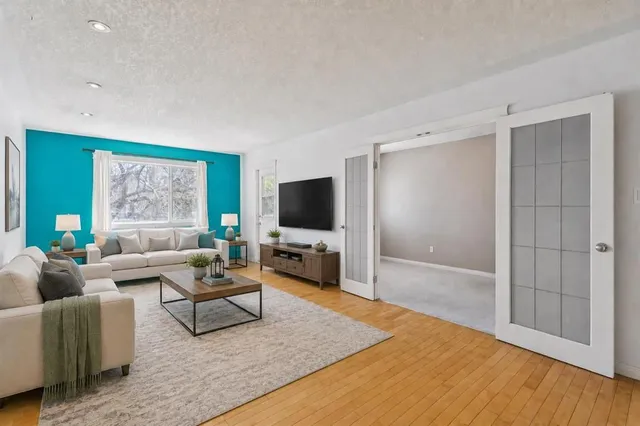638 Meredith Rd #301, Calgary 3