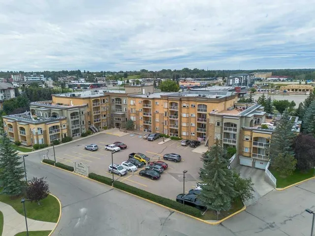 5300 48 St #118, Red Deer 1