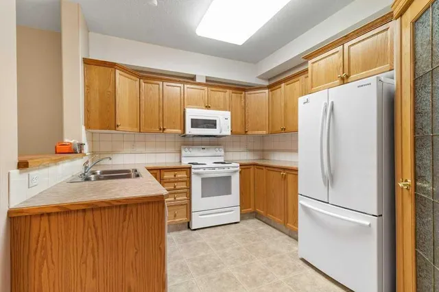 5300 48 St #118, Red Deer 3
