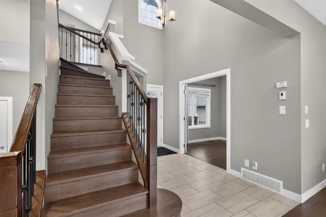 69 Rainbow Falls Blvd, Chestermere 5