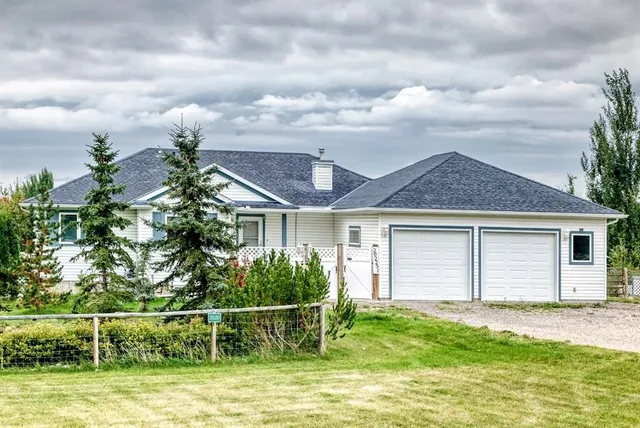 292251 Butte Hills Dr, Rural Rocky View County 3