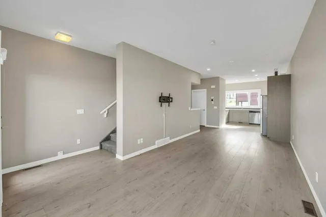 218 Sherwood Sq #903, Calgary 5