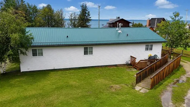 92 Peace River Avenue, Joussard 2