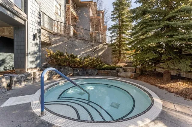 1818 Mountain Ave #211C, Canmore 5