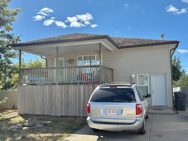 1220 9 St, Lethbridge 2