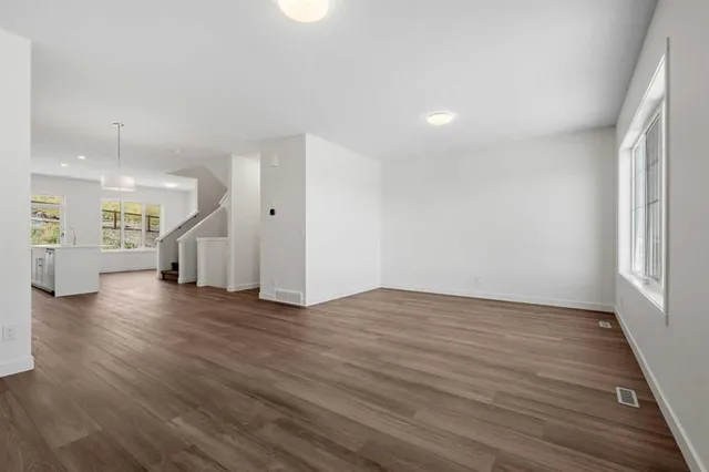 1147 Fowler Rd, Airdrie 5