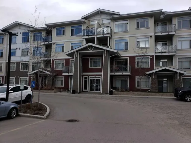28 Auburn Bay Link #204, Calgary 1