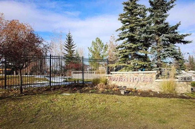 28 Auburn Bay Link #204, Calgary 3