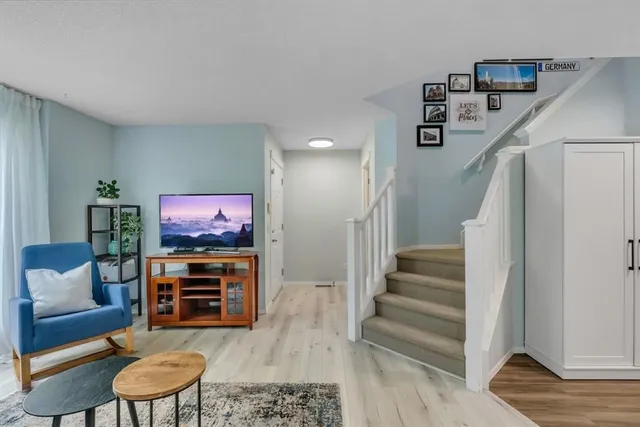 15 Eversyde Heath, Calgary 3