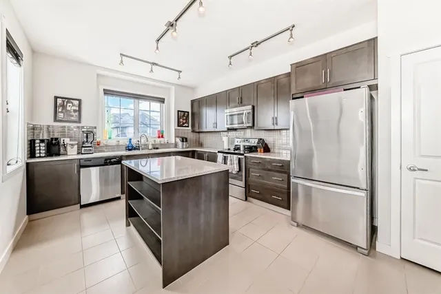 6 Nolan Hill Gate, Calgary 3