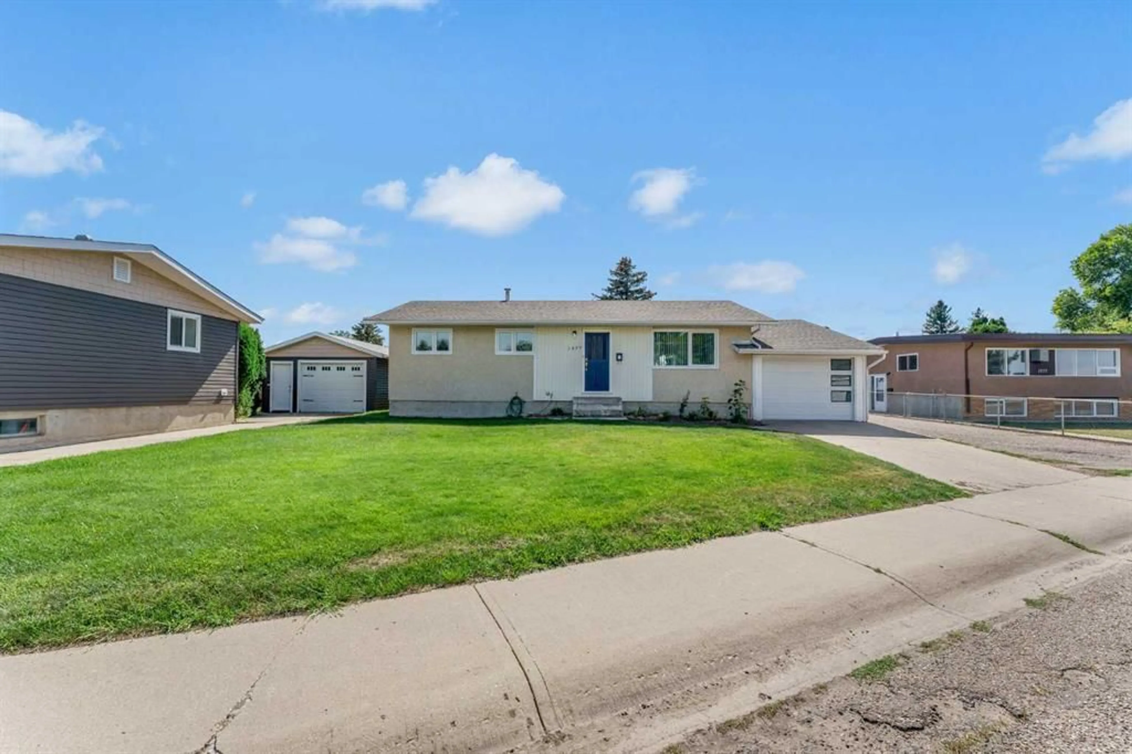 pillar/IMG-A2342759_1.jpg