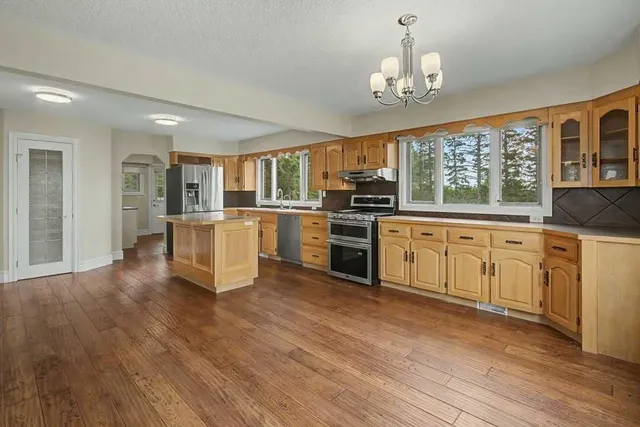 31264 Highway 2 A #8, Rural Mountain View County 5