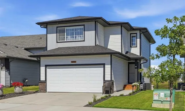 644 Robinson Ave, Penhold 3