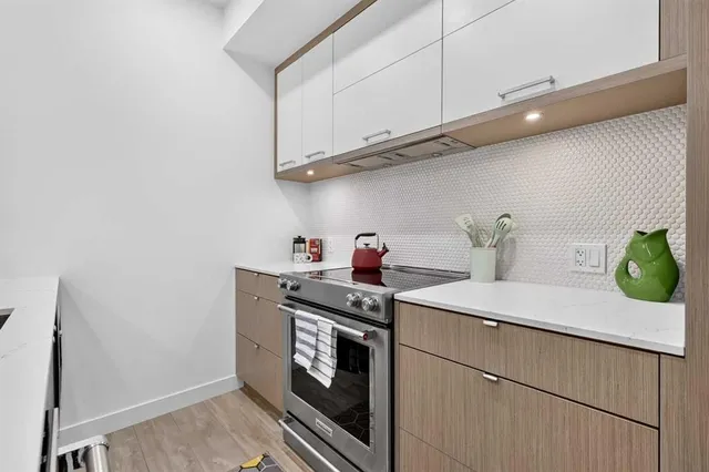 3450 19 St #307, Calgary 5