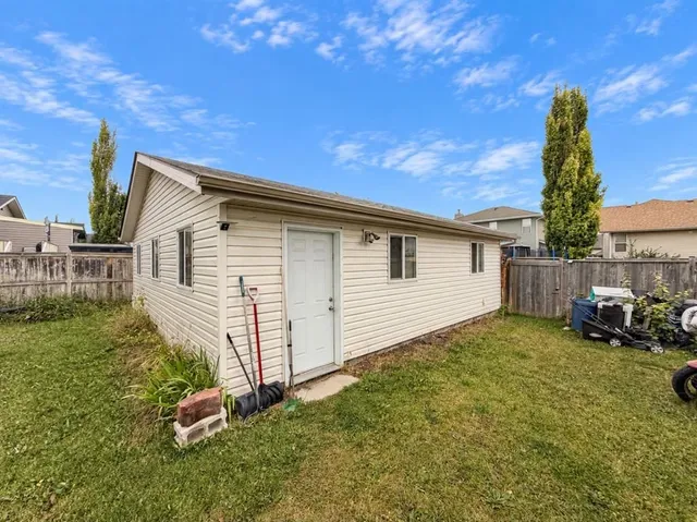 197 Lancaster Dr, Red Deer 4