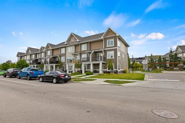 871 Cranston Ave, Calgary 4