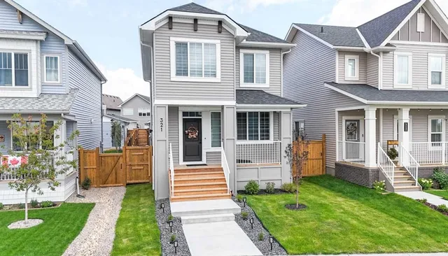 321 Ellen Pk, Crossfield