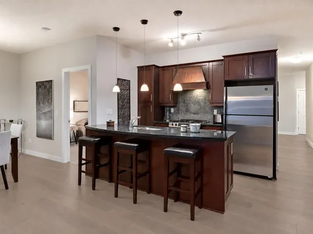 1828 14 St #106, Calgary 2