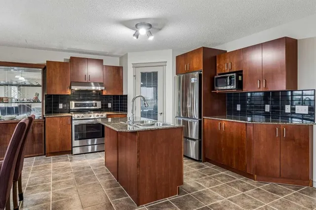 202 Royal Birch Heath, Calgary 5
