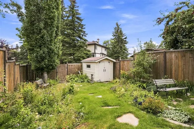 30 Bermuda Dr, Calgary 3