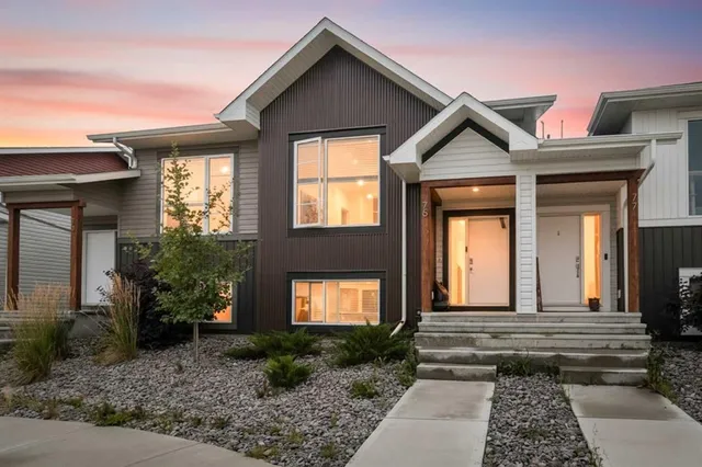 75 Ellington Cres, Red Deer 1