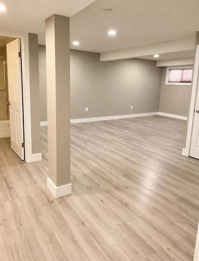 27 Castlebrook Crt, Calgary 5