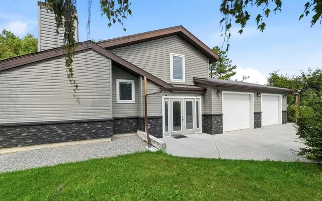 2150 Highway 27 Hwy #10, Rural Mountain View County