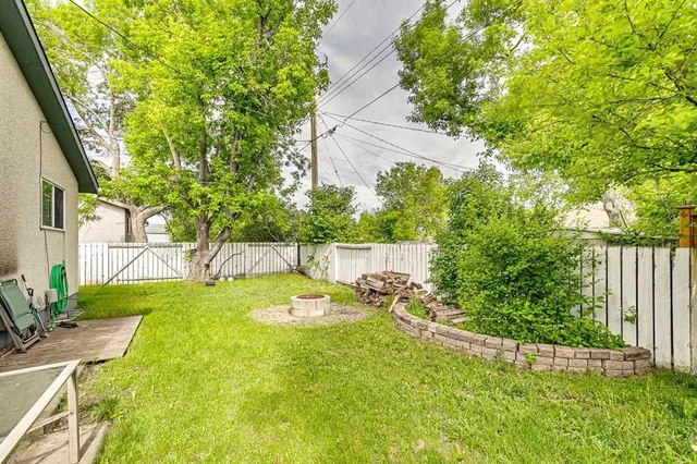 2007 Olympia Dr, Calgary 2