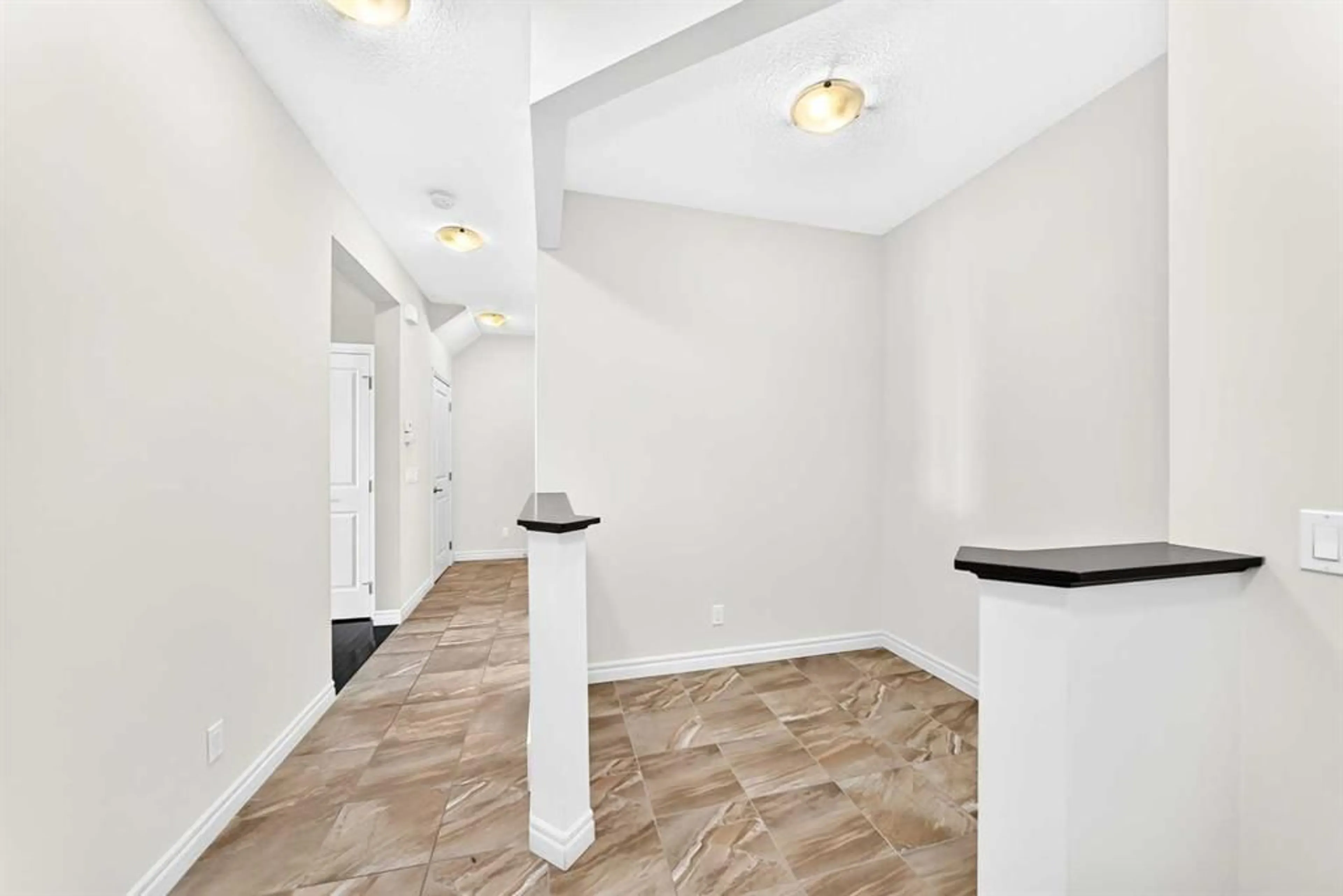 pillar/IMG-A2343194_4.jpg