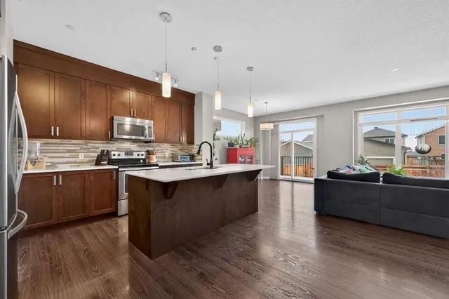15 Fireside Cres, Cochrane 5