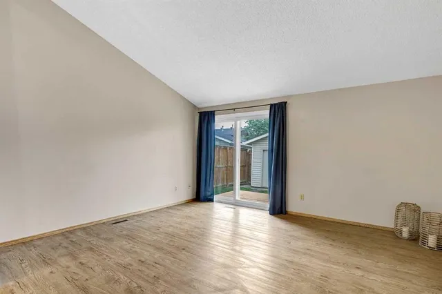 1418 Ranchlands Way, Calgary 4