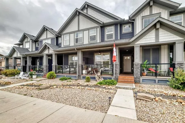1213 Midpark Lane, Airdrie 2