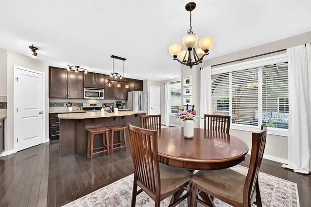 14 Walden Rd, Calgary 3